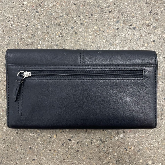 Coach Pleated Soho Wallet Black GUC - Picture 7 of 15